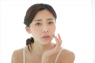 東京でしみ治療の皮膚科をお探しなら【日本橋形成外科・皮フ科・美容外科】へ相談～治療内容や費用を丁寧に説明します～